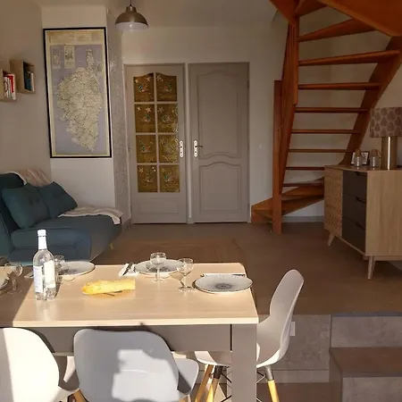 Les Marines De Moriani Pieds Dans L'eau Duplex Avec Terrasses Vue Mer, 4-8 Pers *