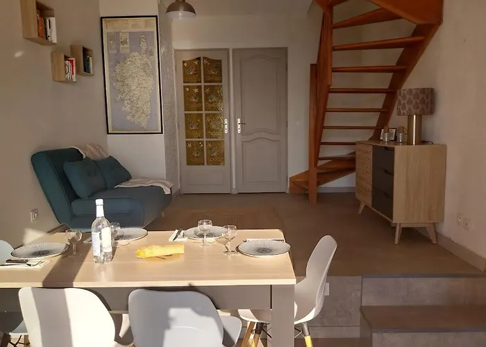 Les Marines De Moriani Pieds Dans L'eau Duplex Avec Terrasses Vue Mer, 4-8 Pers *